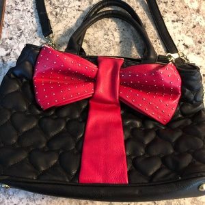 Betsy Johnson Purse with chainlength shoulder